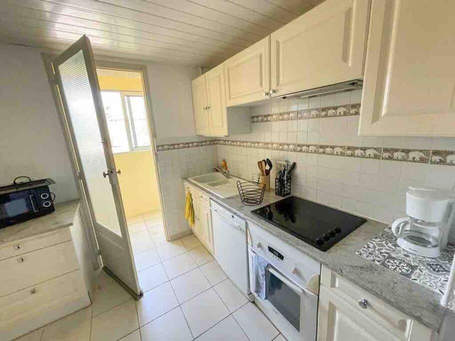 Appartement Spacieux Avec Parking Gratuit 塞特港 外观 照片