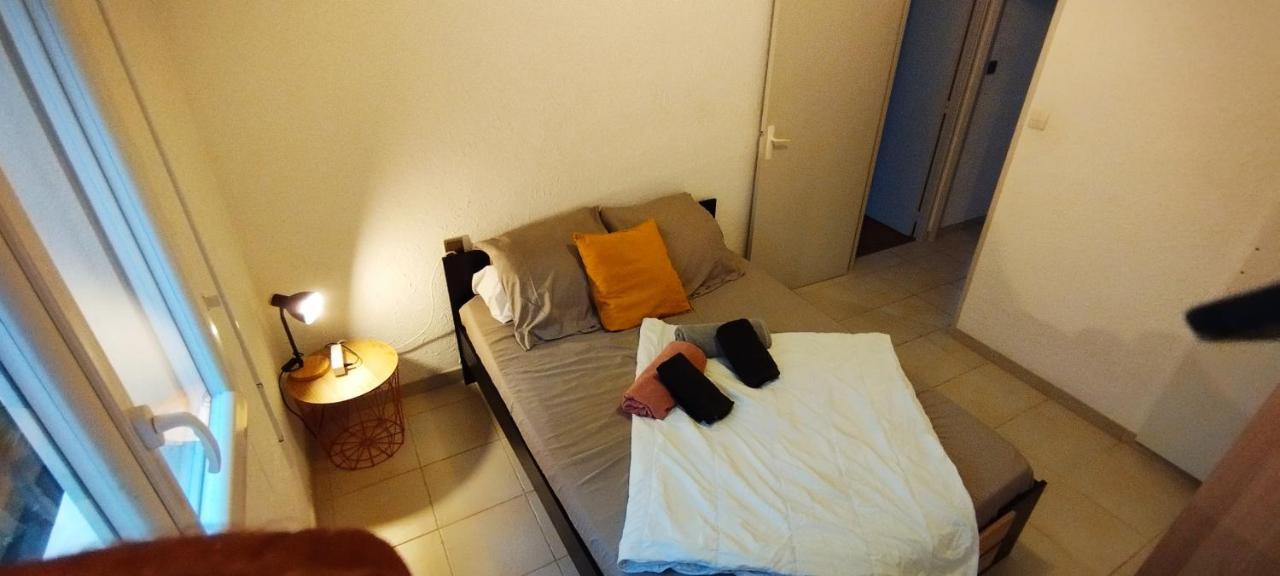 Appartement Spacieux Avec Parking Gratuit 塞特港 外观 照片